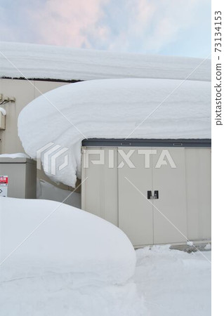 大雪覆蓋的大雪 73134153