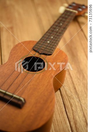 ukulele ukulele 73135696