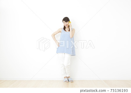 A woman to call 73136193