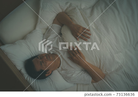 Middle-aged and older men who sleep soundly Middle-aged and older men who sleep soundly 73136636