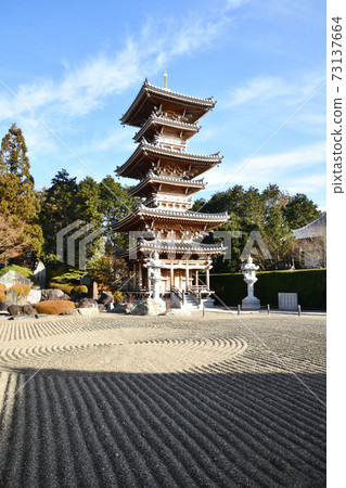 長城寺孔雀寶塔(三重寶塔) 長城寺孔雀寶塔(三重寶塔) 73137664