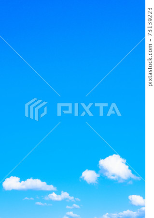  藍天和雲彩 73139223