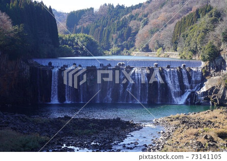 [Oita Prefecture] Chinda Falls (Bungoono City) 73141105