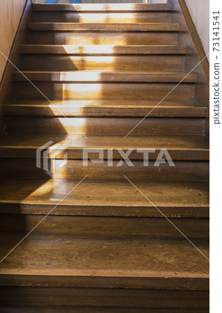 懷舊小學建築，樹林，學校建築，樓梯 73141541