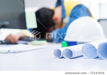 Man architect Man architect 73142936