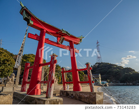 Iwashi Island Itsukushima Shrine-Torii 73143283