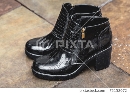 Patient leather woman shoes. Street fashion 73152072