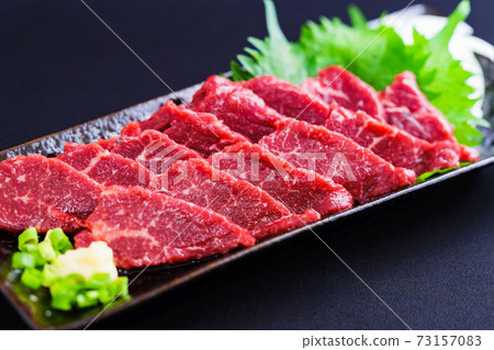 馬刺身，馬肉，大理石花紋[當地美食] 73157083