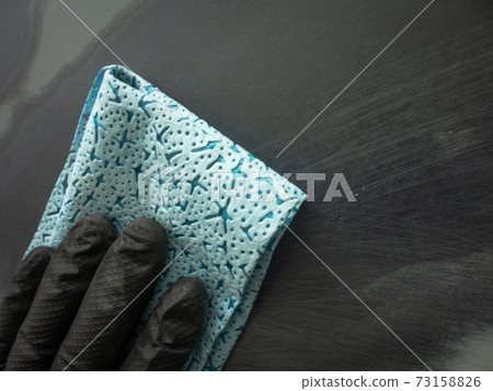 applying antisilicone to the surface to be treated before painting 73158826