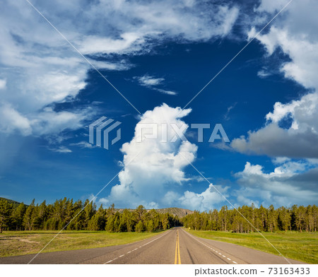 Highway in Yellowstone National Park 73163433
