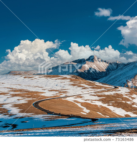 Highway in alpine tundra. Rocky Mountain National Park in Colorado. Highway in alpine tundra. Rocky Mountain National Park in Colorado. 73163486