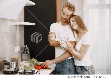 Couple finding out results of a pregnancy test 73164620