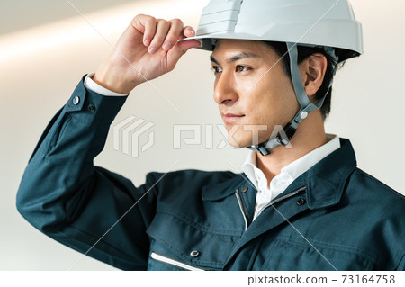 戴頭盔的建築管理人射擊合作“ LINK FOREST” 73164758