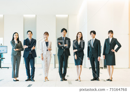 收集肖像拍攝合作的商務人士“ LINK FOREST” 收集肖像拍攝合作的商務人士“ LINK FOREST” 73164768