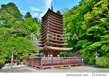 Shirasan shrine of the fresh green Shirasan shrine of the fresh green 73168434