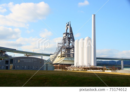 Higashida Daiichi blast furnace site and Kitakyushu city highway 73174012
