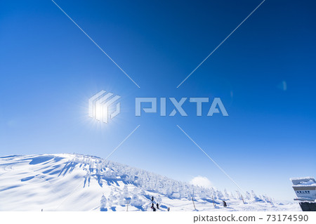 Yamagata Zao's tree ice and blue sky Yamagata City, Yamagata Prefecture 73174590