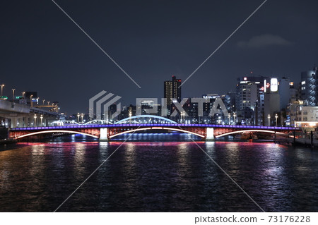 Illumination of the Sumida River Bridge that creates a lively waterside "Azumabashi" Illumination of the Sumida River Bridge that creates a lively waterside "Azumabashi" 73176228