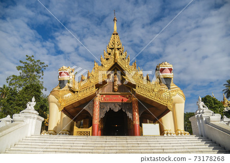 Entrance gate of Shwedagon Pagoda, Yangon Entrance gate of Shwedagon Pagoda, Yangon 73178268