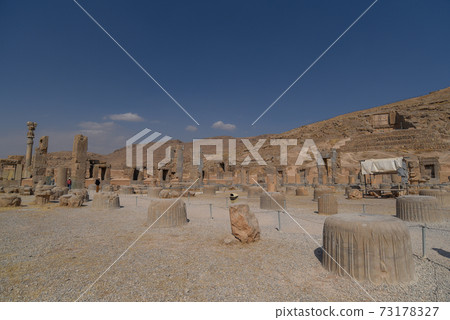 Ruins of Persepolis in Shiraz, Iran 73178327