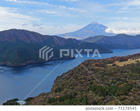 Aerial view of Lake Ashi and Mt. Fuji Aerial view of Lake Ashi and Mt. Fuji 73178545