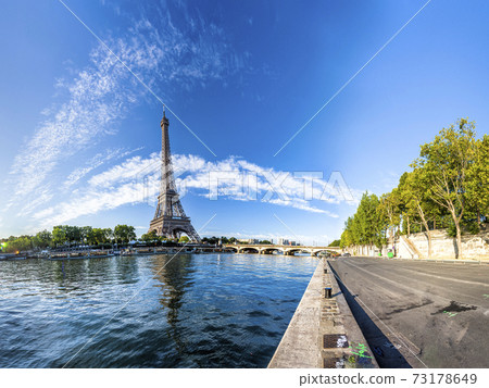 Panorama of the Eiffel Tower and riverside of the Seine in Paris Panorama of the Eiffel Tower and riverside of the Seine in Paris 73178649