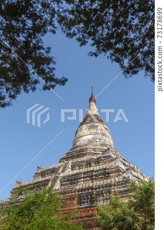 Shwesandaw pagoda in Bagan, Myanmar Shwesandaw pagoda in Bagan, Myanmar 73178699