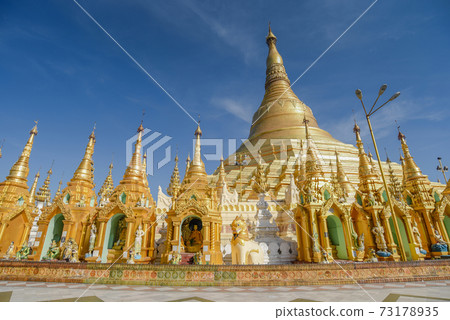 Shwedagon pagoda in Yangon, Myanmar Shwedagon pagoda in Yangon, Myanmar 73178935