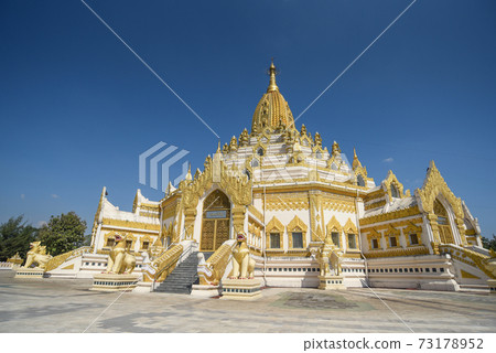 Buddha Tooth Relic Pagada in Yangon, Myanmar Buddha Tooth Relic Pagada in Yangon, Myanmar 73178952