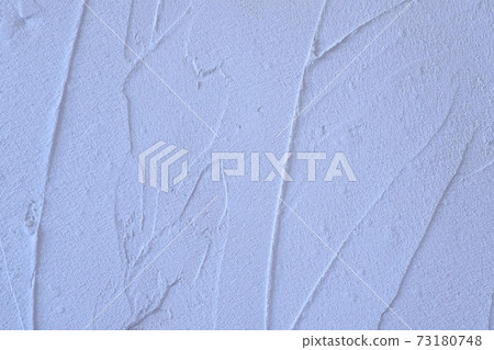 Texture of putty wall aligning with plaster, renovation construction works. 73180748