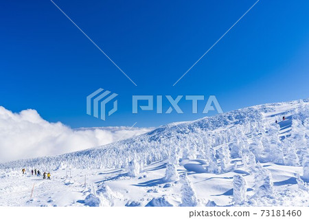 山形縣的冰與藍天山形縣山形市 73181460
