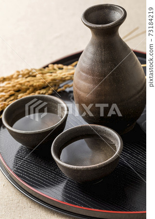 Sake Sake 73184219