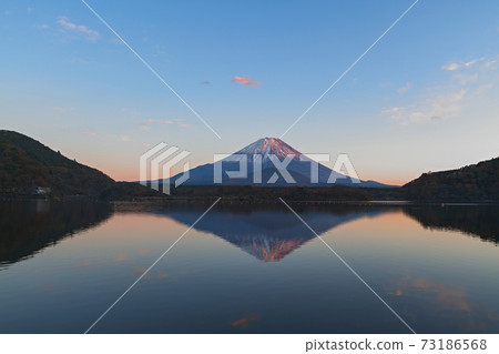 山梨縣 清心湖富士山富士山夜景 照片素材 圖片 圖庫