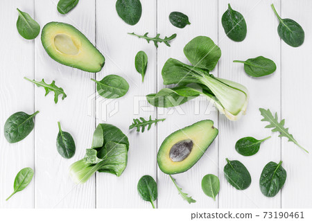 Green vegetables and leaves 73190461