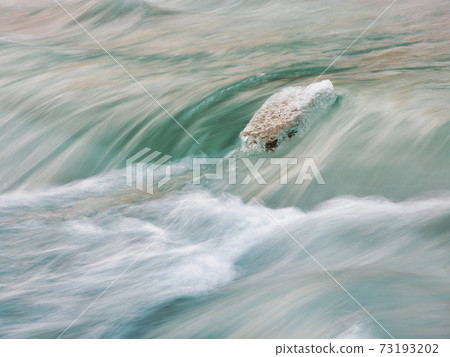 winter river 73193202