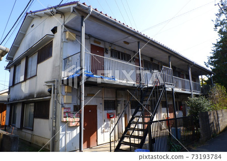 Wooden mortar apartment 73193784