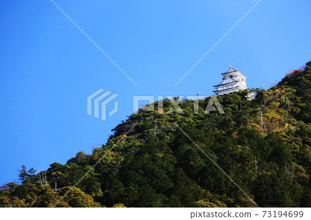日本岐阜縣近山市岐阜城的秋天 73194699