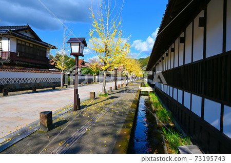 Tsuwano Tonomachi Clan School Yorokan Moat Autumn Leaves 73195743