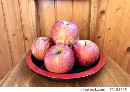 Apple apple apple 1 73198595