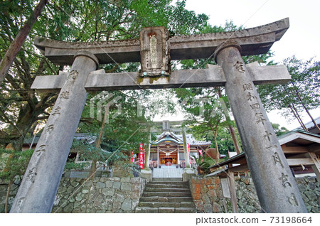 大分縣別府市著名的八w神門神社 照片素材 圖片 圖庫