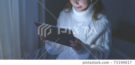 Lifestyle (image of spending time in the room) Lifestyle (image of spending time in the room) 73199817