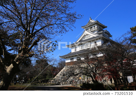 Autumn in Japan Nagahama Castle, Nagahama City, Shiga Prefecture Autumn in Japan Nagahama Castle, Nagahama City, Shiga Prefecture 73201510