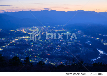 Taken from Minoyama Park in Chichibu city where the light of the town begins to shine Taken from Minoyama Park in Chichibu city where the light of the town begins to shine 73203069