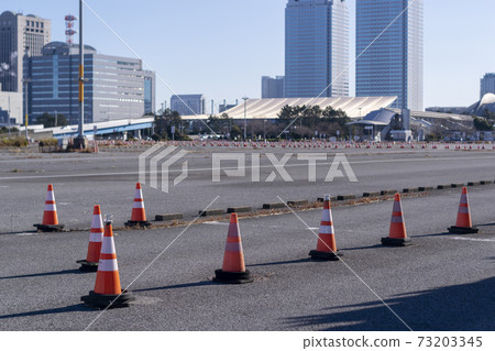 Parking lot and pylon 73203345