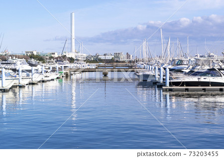 Urban marina Urban marina 73203455