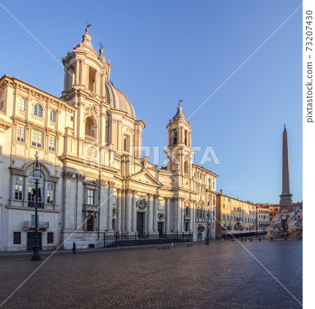 Sant Agnese Church at dawn in the Piazza Navona - Rome, Italy Sant Agnese Church at dawn in the Piazza Navona - Rome, Italy 73207430