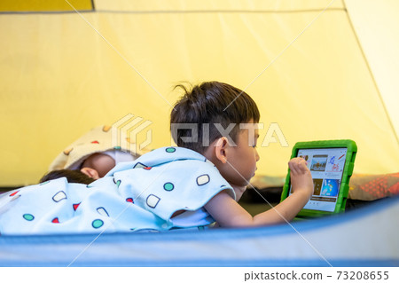 Family lifestyle camp Family lifestyle camp 73208655