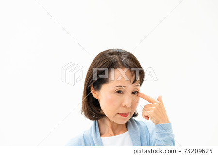 疲憊的高級女子 73209625