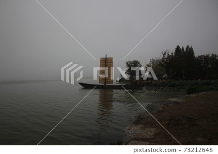 Dumulmeori, Hwangpodobae, Han River, old tree, and Bamseom Island Dumulmeori, Hwangpodobae, Han River, old tree, and Bamseom Island 73212648