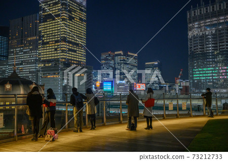 City night view People who enjoy the beautiful night view around Tokyo Station Marunouchi, Chiyoda-ku, Tokyo City night view People who enjoy the beautiful night view around Tokyo Station Marunouchi, Chiyoda-ku, Tokyo 73212733